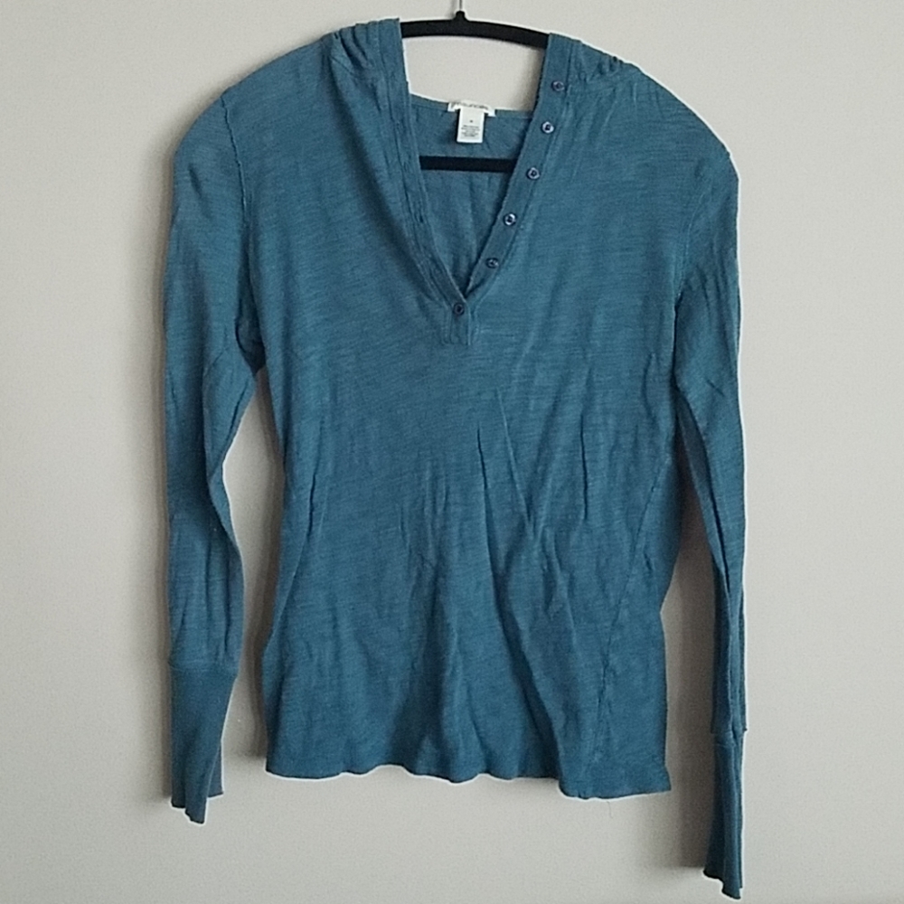 Long sleeve top with hood